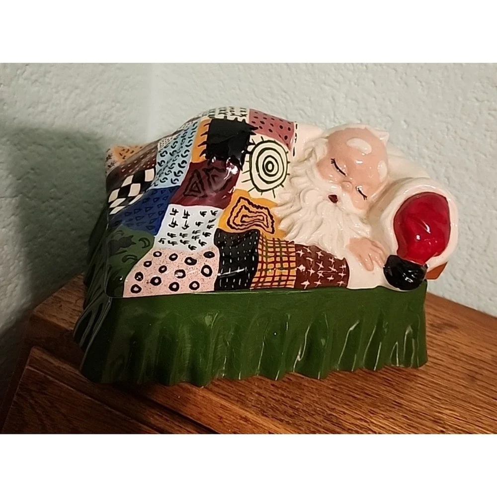 VTG Alberta Mold Hand Painted‎ Ceramic Dish & Lid Sleeping Santa Patchwork Quilt